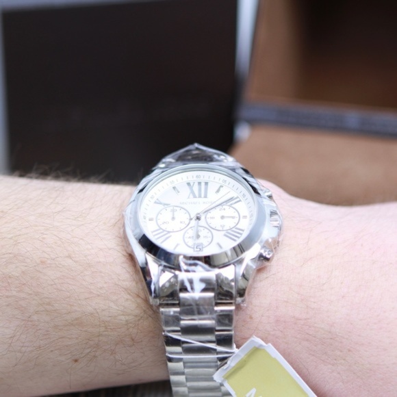NWT Authentic Michael Kors Bradshaw Silver Watch - Picture 4 of 7